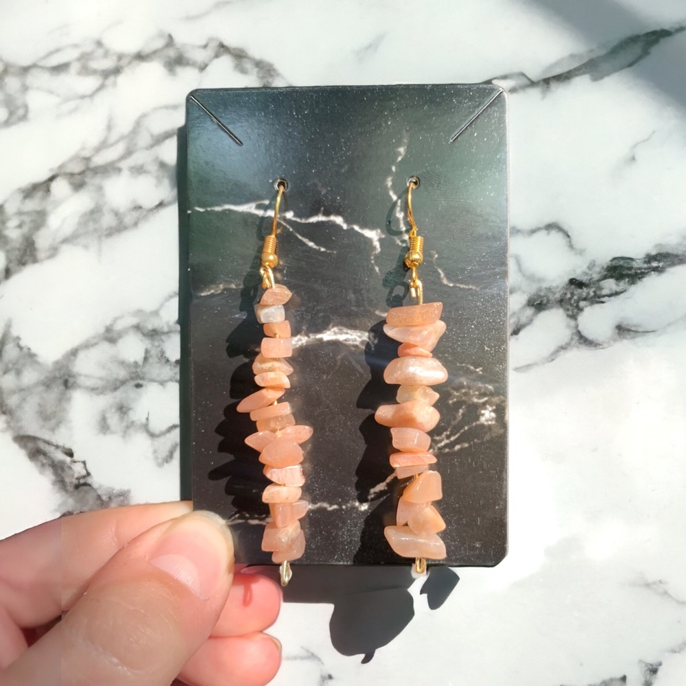 ✨BOUTIQUE✨ Crystal Dangle Earrings